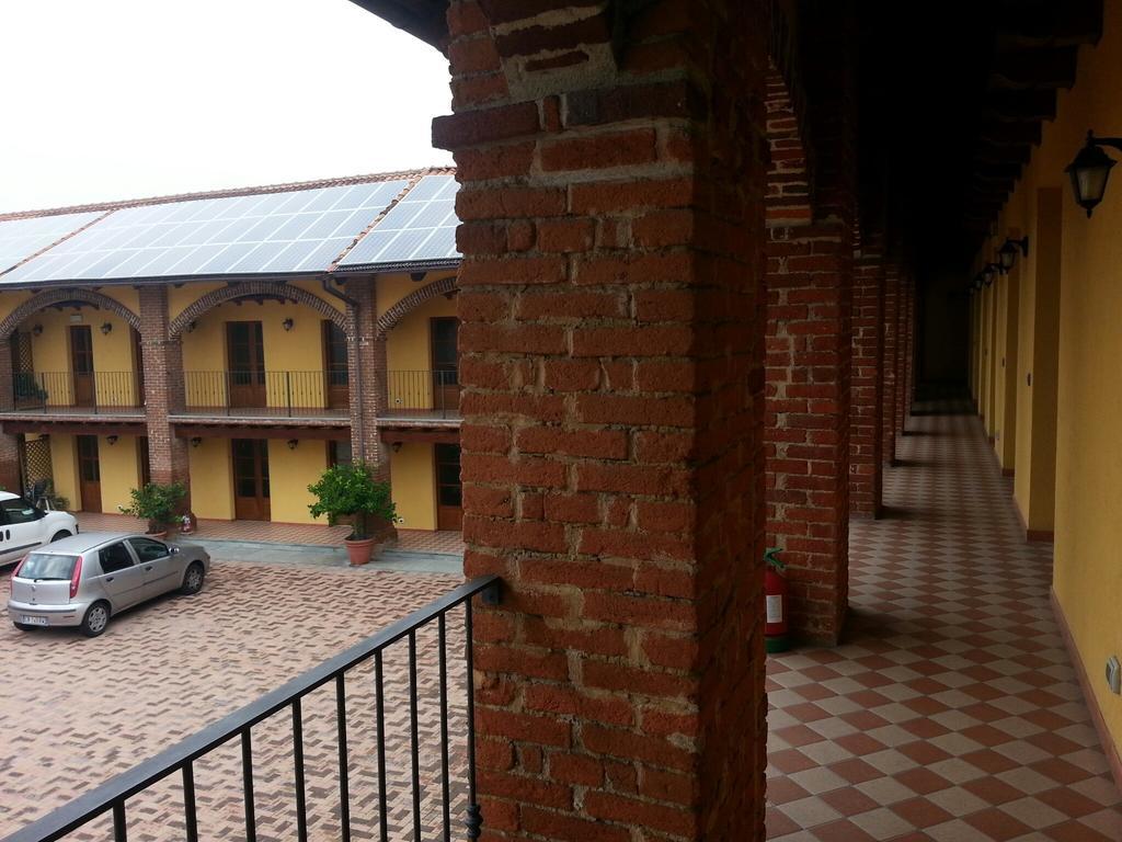 Agriturismo Cascina Del Peso Leini ภายนอก รูปภาพ